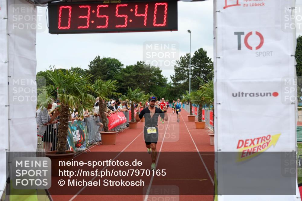 15.06.2025 - 7 Türme Triathlon Michael Strokosch http://msf.ph/oto/7970165 15.06.2025 13:55:40 Ziel 745, 978, 1120 meine-sportfotos.de