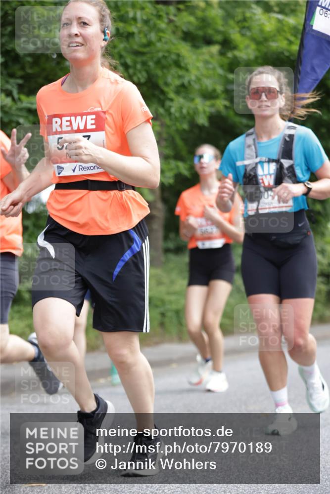 15.06.2025 - REWE Women's Run Jannik Wohlers http://msf.ph/oto/7970189 15.06.2025 10:05:16 Laufen 03 meine-sportfotos.de