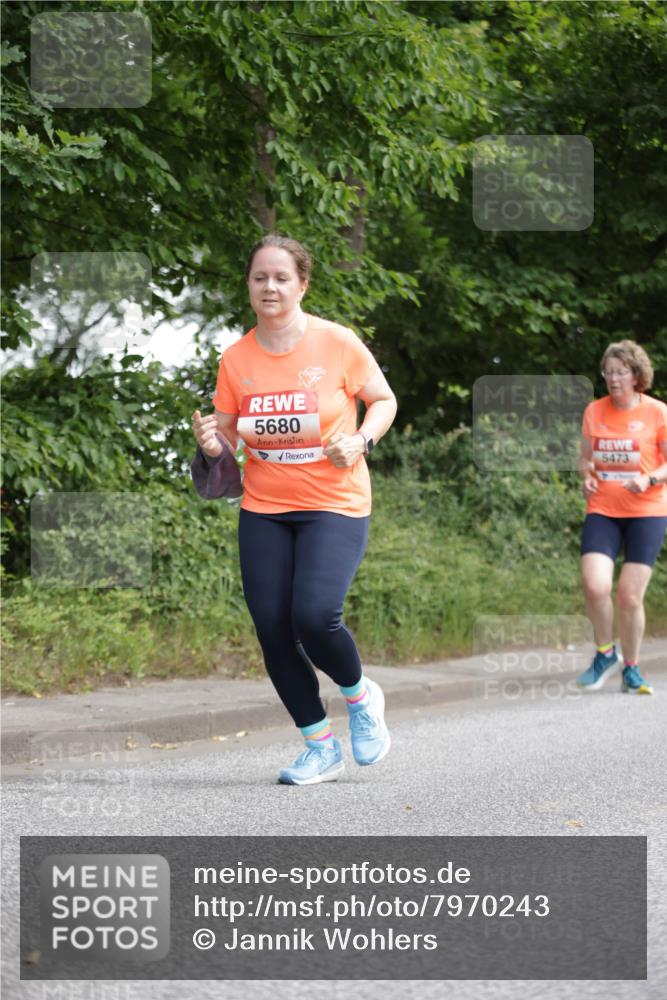 15.06.2025 - REWE Women's Run Jannik Wohlers http://msf.ph/oto/7970243 15.06.2025 10:05:18 Laufen 5680, 5473 meine-sportfotos.de