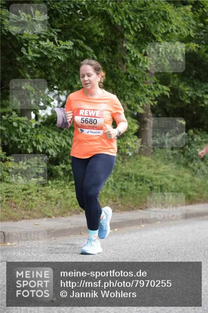 15.06.2025 - REWE Women's Run Jannik Wohlers http://msf.ph/oto/7970255 15.06.2025 10:05:19 Laufen 5680 meine-sportfotos.de
