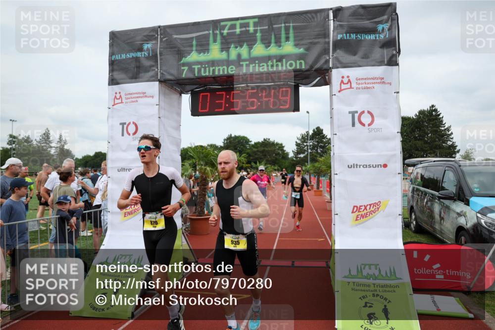 15.06.2025 - 7 Türme Triathlon Michael Strokosch http://msf.ph/oto/7970280 15.06.2025 13:55:49 Ziel 455, 475, 745, 879, 935, 978, 1064, 1087 meine-sportfotos.de