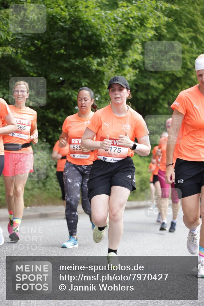 15.06.2025 - REWE Women's Run Jannik Wohlers http://msf.ph/oto/7970427 15.06.2025 10:05:27 Laufen 565, 525, 175 meine-sportfotos.de