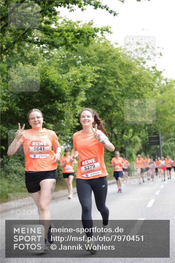 15.06.2025 - REWE Women's Run Jannik Wohlers http://msf.ph/oto/7970451 15.06.2025 10:05:30 Laufen 5641, 5279 meine-sportfotos.de