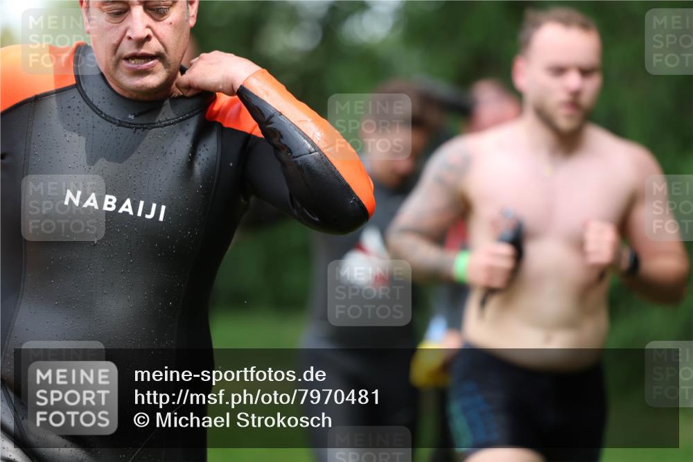 15.06.2025 - 7 Türme Triathlon Michael Strokosch http://msf.ph/oto/7970481 15.06.2025 12:58:05 Schwimmen 192, 704, 717, 773, 775, 798, 853, 956, 974, 1004, 1010, 1052, 1054, 1069, 1106, 1127, 1141, 1162, 1186, 1193 meine-sportfotos.de