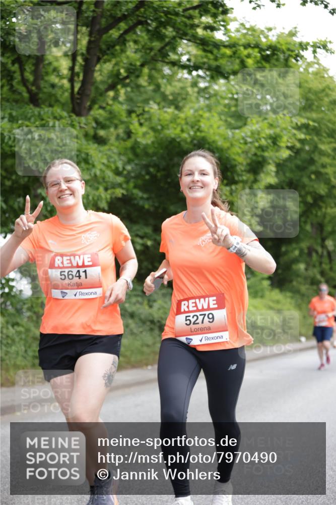 15.06.2025 - REWE Women's Run Jannik Wohlers http://msf.ph/oto/7970490 15.06.2025 10:05:30 Laufen 5641, 5279 meine-sportfotos.de