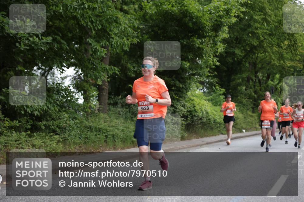 15.06.2025 - REWE Women's Run Jannik Wohlers http://msf.ph/oto/7970510 15.06.2025 10:05:34 Laufen 5528, 5281, 5329 meine-sportfotos.de
