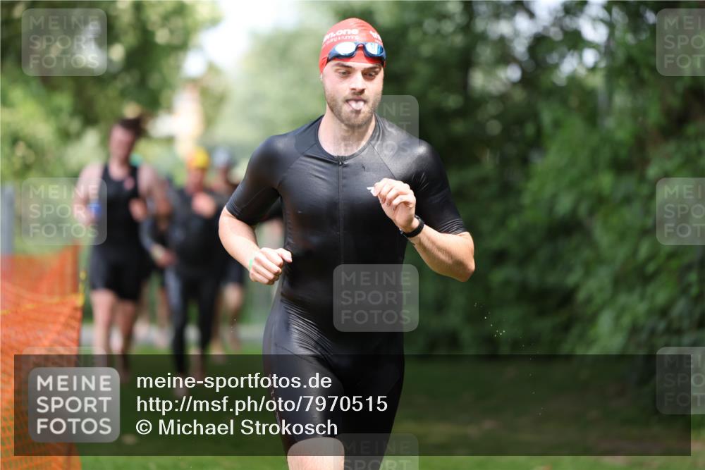 15.06.2025 - 7 Türme Triathlon Michael Strokosch http://msf.ph/oto/7970515 15.06.2025 12:58:08 Schwimmen 192, 704, 717, 773, 775, 795, 798, 853, 956, 974, 1052, 1054, 1069, 1085, 1106, 1127, 1141, 1162, 1186, 1193 meine-sportfotos.de