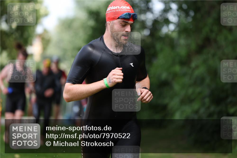 15.06.2025 - 7 Türme Triathlon Michael Strokosch http://msf.ph/oto/7970522 15.06.2025 12:58:09 Schwimmen 192, 704, 717, 773, 775, 795, 798, 853, 956, 974, 1052, 1054, 1069, 1085, 1106, 1127, 1141, 1162, 1186, 1193 meine-sportfotos.de