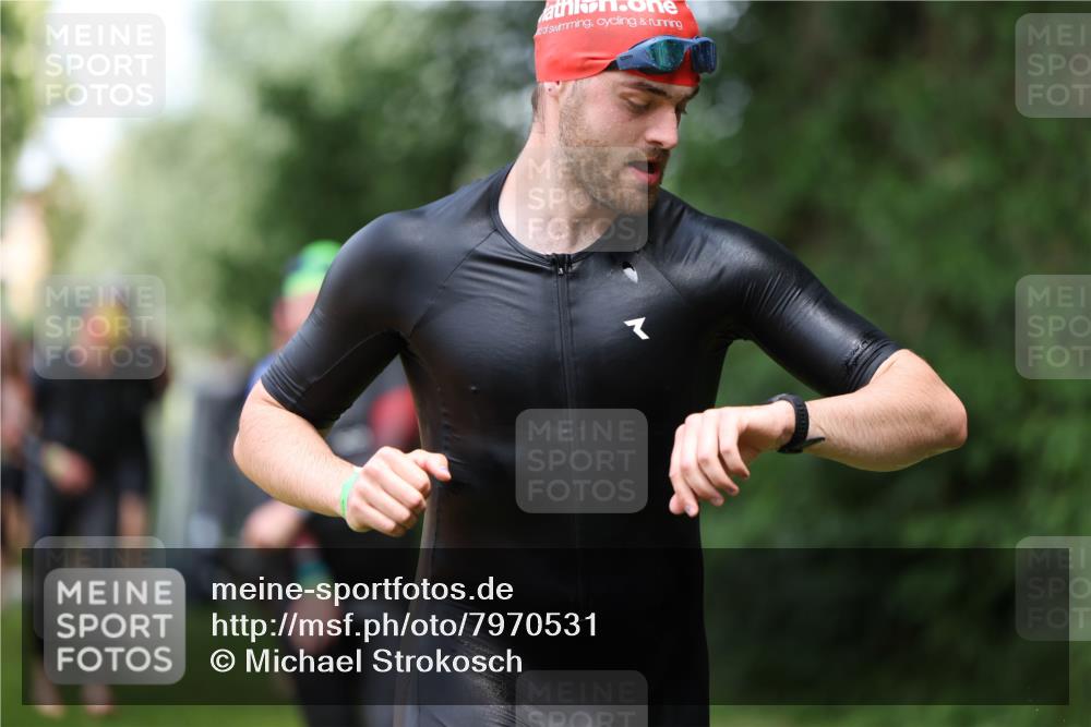 15.06.2025 - 7 Türme Triathlon Michael Strokosch http://msf.ph/oto/7970531 15.06.2025 12:58:09 Schwimmen 192, 704, 717, 773, 775, 795, 798, 853, 956, 974, 1052, 1054, 1069, 1085, 1106, 1127, 1141, 1162, 1186, 1193 meine-sportfotos.de
