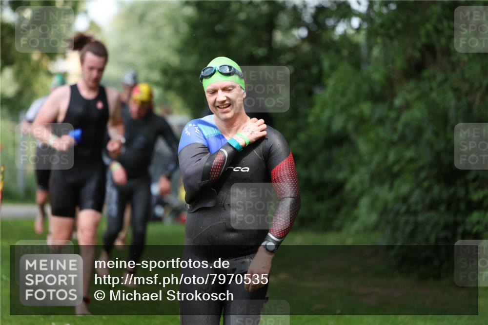 15.06.2025 - 7 Türme Triathlon Michael Strokosch http://msf.ph/oto/7970535 15.06.2025 12:58:10 Schwimmen 192, 704, 717, 773, 775, 795, 798, 853, 956, 974, 1052, 1054, 1069, 1085, 1106, 1127, 1141, 1162, 1186, 1193 meine-sportfotos.de