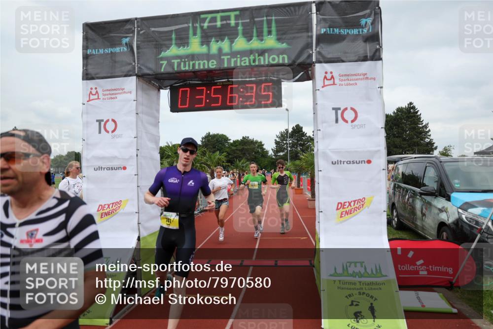 15.06.2025 - 7 Türme Triathlon Michael Strokosch http://msf.ph/oto/7970580 15.06.2025 13:56:34 Ziel 410, 741, 896, 904, 1025 meine-sportfotos.de