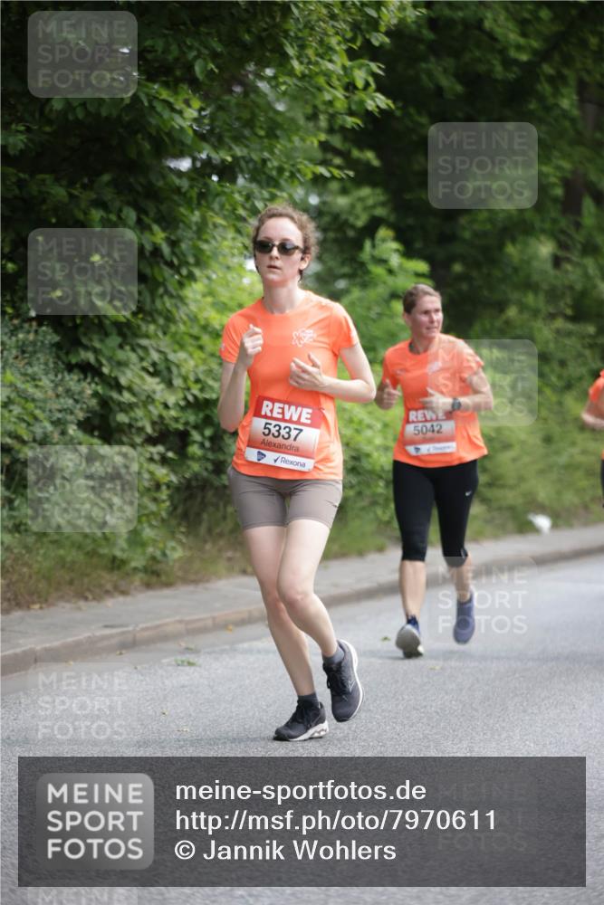 15.06.2025 - REWE Women's Run Jannik Wohlers http://msf.ph/oto/7970611 15.06.2025 10:05:41 Laufen 5337, 5042 meine-sportfotos.de