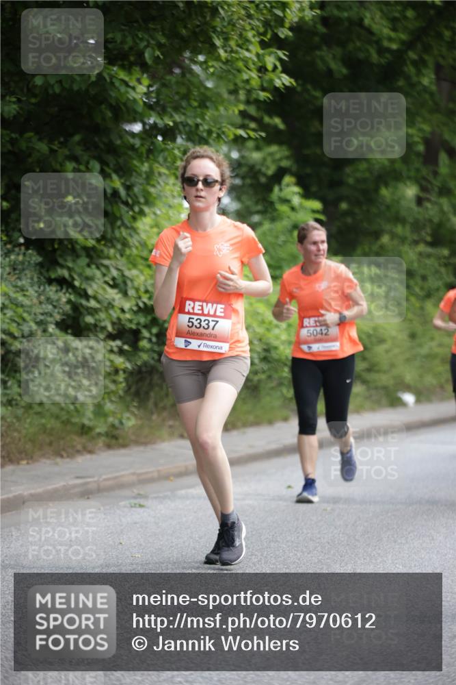 15.06.2025 - REWE Women's Run Jannik Wohlers http://msf.ph/oto/7970612 15.06.2025 10:05:41 Laufen 5337, 5042 meine-sportfotos.de