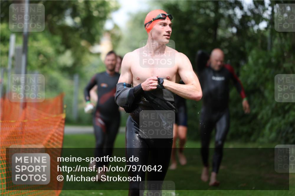 15.06.2025 - 7 Türme Triathlon Michael Strokosch http://msf.ph/oto/7970642 15.06.2025 12:58:22 Schwimmen 192, 717, 739, 773, 794, 795, 798, 807, 815, 832, 853, 899, 935, 938, 956, 974, 1007, 1044, 1052, 1059, 1085, 1102, 1106, 1127, 1141, 1143, 1146, 1162, 1180, 1187 meine-sportfotos.de
