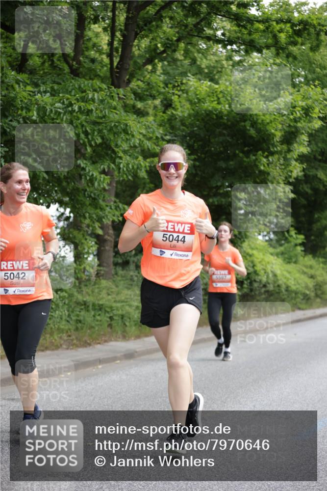 15.06.2025 - REWE Women's Run Jannik Wohlers http://msf.ph/oto/7970646 15.06.2025 10:05:45 Laufen 5042, 5044, 5597 meine-sportfotos.de