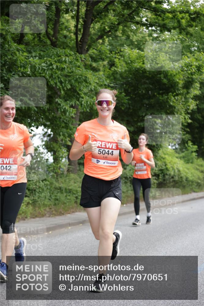 15.06.2025 - REWE Women's Run Jannik Wohlers http://msf.ph/oto/7970651 15.06.2025 10:05:45 Laufen 042, 5044, 5597 meine-sportfotos.de