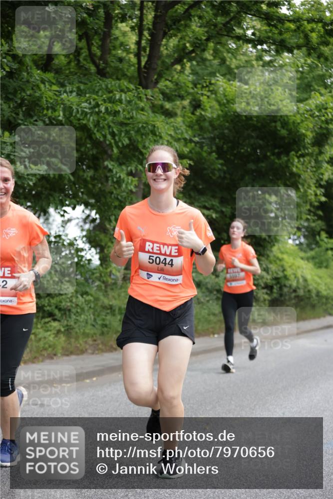 15.06.2025 - REWE Women's Run Jannik Wohlers http://msf.ph/oto/7970656 15.06.2025 10:05:45 Laufen 5044, 5597, 2 meine-sportfotos.de