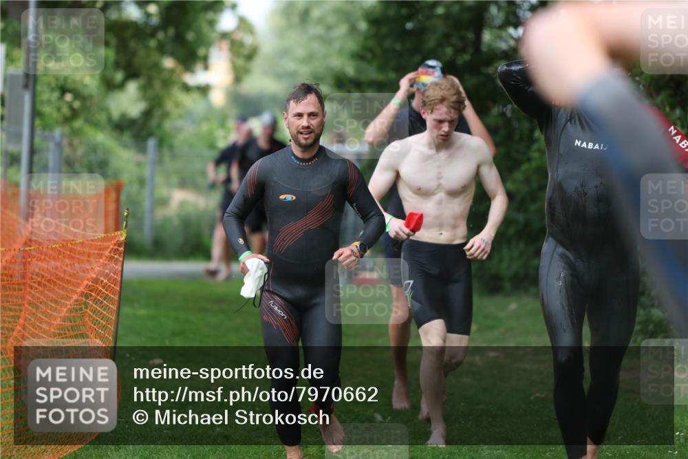 15.06.2025 - 7 Türme Triathlon Michael Strokosch http://msf.ph/oto/7970662 15.06.2025 12:58:24 Schwimmen 192, 717, 739, 773, 794, 795, 798, 807, 815, 832, 899, 935, 938, 956, 974, 1007, 1044, 1052, 1059, 1085, 1102, 1106, 1127, 1141, 1143, 1146, 1162, 1180, 1187 meine-sportfotos.de