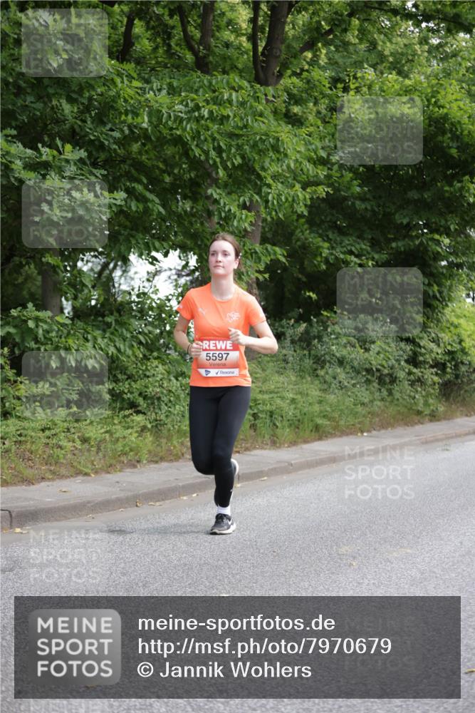 15.06.2025 - REWE Women's Run Jannik Wohlers http://msf.ph/oto/7970679 15.06.2025 10:05:47 Laufen 5597 meine-sportfotos.de