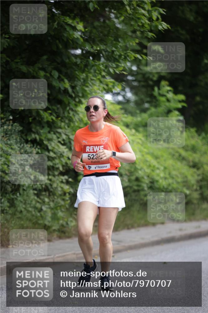15.06.2025 - REWE Women's Run Jannik Wohlers http://msf.ph/oto/7970707 15.06.2025 10:05:49 Laufen 523 meine-sportfotos.de