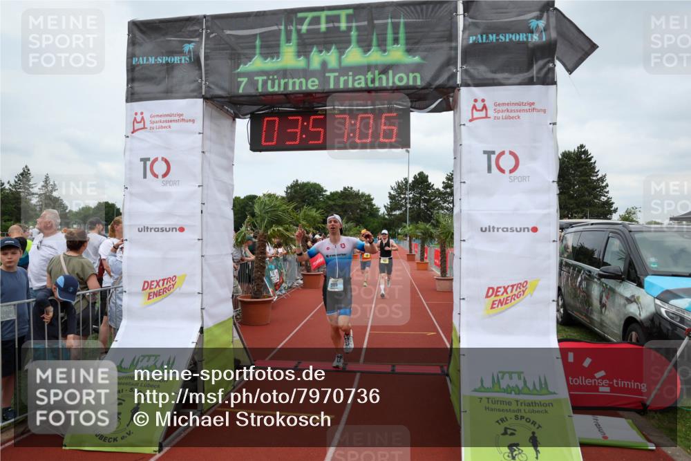 15.06.2025 - 7 Türme Triathlon Michael Strokosch http://msf.ph/oto/7970736 15.06.2025 13:57:05 Ziel 505, 950, 1052 meine-sportfotos.de