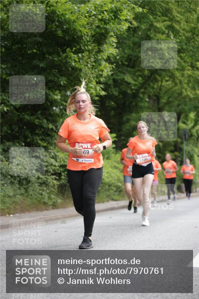 15.06.2025 - REWE Women's Run Jannik Wohlers http://msf.ph/oto/7970761 15.06.2025 10:05:55 Laufen 69, 5196 meine-sportfotos.de