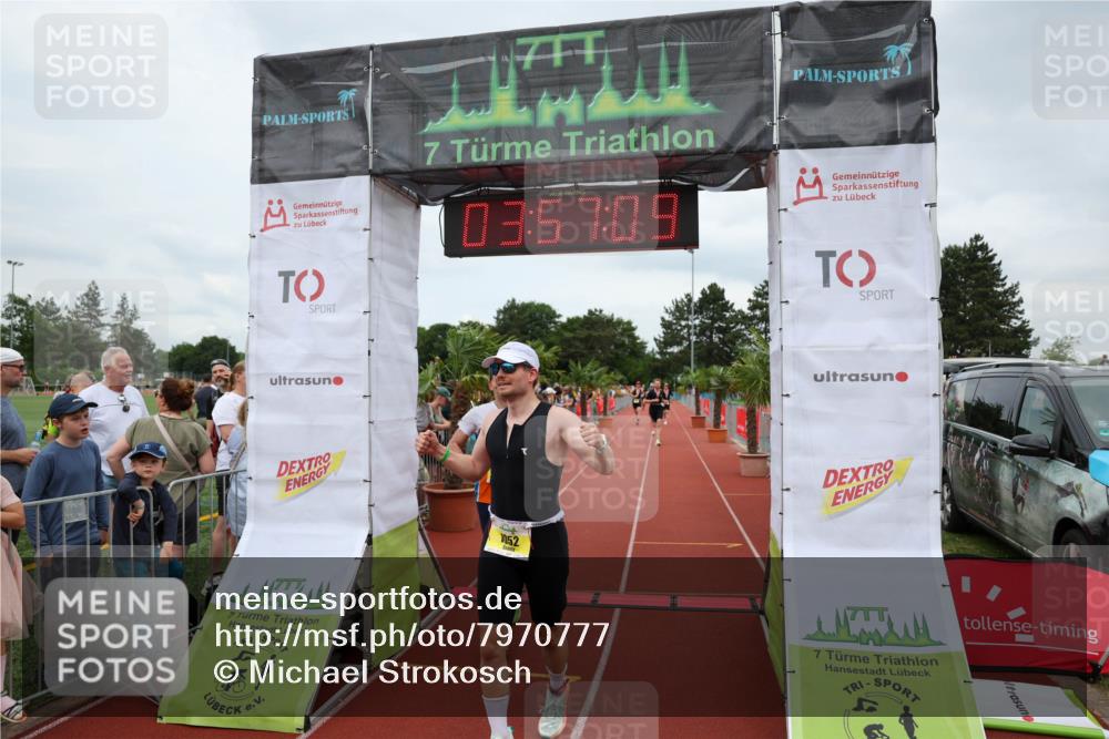 15.06.2025 - 7 Türme Triathlon Michael Strokosch http://msf.ph/oto/7970777 15.06.2025 13:57:08 Ziel 505, 950, 1052, 1069 meine-sportfotos.de