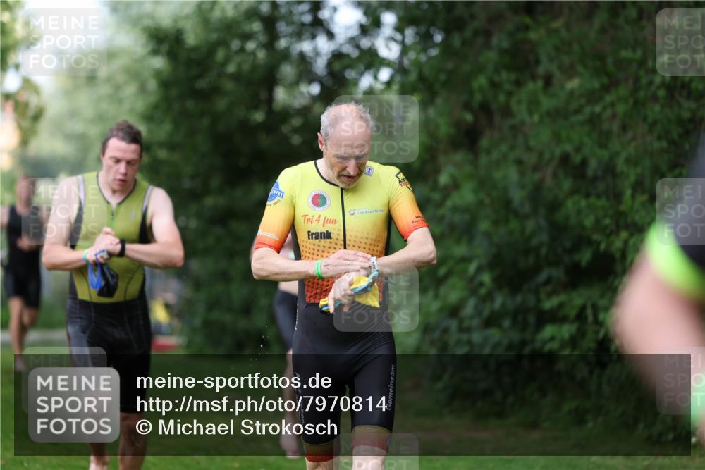 15.06.2025 - 7 Türme Triathlon Michael Strokosch http://msf.ph/oto/7970814 15.06.2025 12:58:38 Schwimmen 739, 794, 795, 807, 815, 826, 832, 884, 899, 935, 938, 953, 1005, 1007, 1044, 1057, 1059, 1102, 1134, 1139, 1143, 1146, 1168, 1180, 1187 meine-sportfotos.de