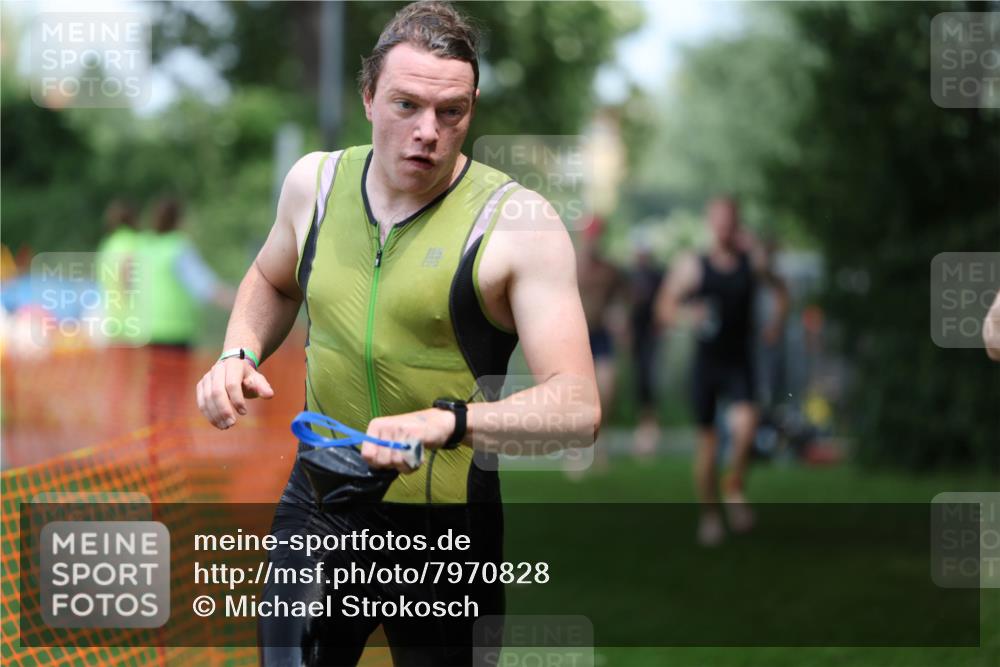 15.06.2025 - 7 Türme Triathlon Michael Strokosch http://msf.ph/oto/7970828 15.06.2025 12:58:39 Schwimmen 739, 794, 807, 815, 826, 832, 884, 899, 935, 938, 953, 1005, 1007, 1044, 1057, 1059, 1102, 1134, 1139, 1143, 1146, 1168, 1180, 1187 meine-sportfotos.de