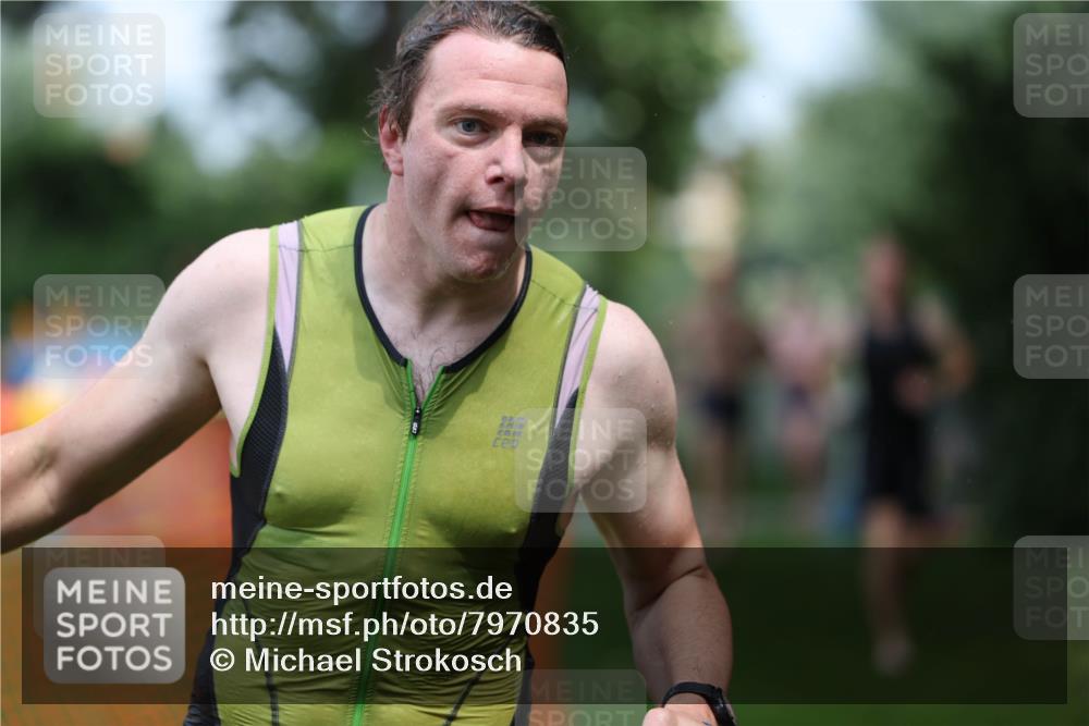 15.06.2025 - 7 Türme Triathlon Michael Strokosch http://msf.ph/oto/7970835 15.06.2025 12:58:40 Schwimmen 739, 794, 807, 815, 826, 832, 884, 899, 935, 938, 953, 1005, 1007, 1044, 1057, 1059, 1102, 1134, 1139, 1143, 1146, 1168, 1180, 1187 meine-sportfotos.de
