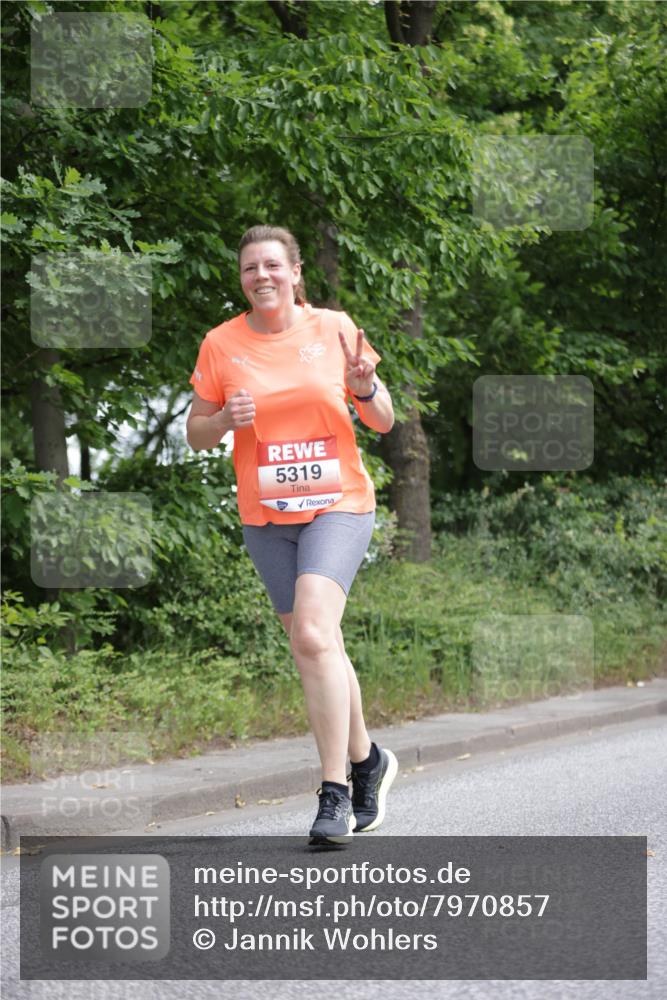 15.06.2025 - REWE Women's Run Jannik Wohlers http://msf.ph/oto/7970857 15.06.2025 10:06:00 Laufen 5319 meine-sportfotos.de