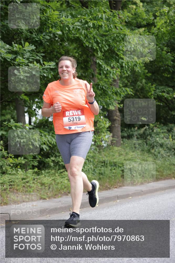 15.06.2025 - REWE Women's Run Jannik Wohlers http://msf.ph/oto/7970863 15.06.2025 10:06:00 Laufen 5319 meine-sportfotos.de
