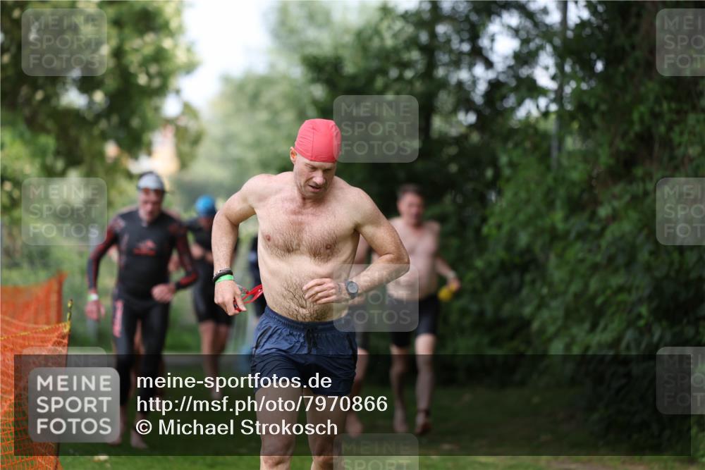 15.06.2025 - 7 Türme Triathlon Michael Strokosch http://msf.ph/oto/7970866 15.06.2025 12:58:47 Schwimmen 194, 739, 826, 832, 845, 860, 884, 899, 953, 1005, 1007, 1057, 1134, 1139, 1146, 1168, 1180 meine-sportfotos.de