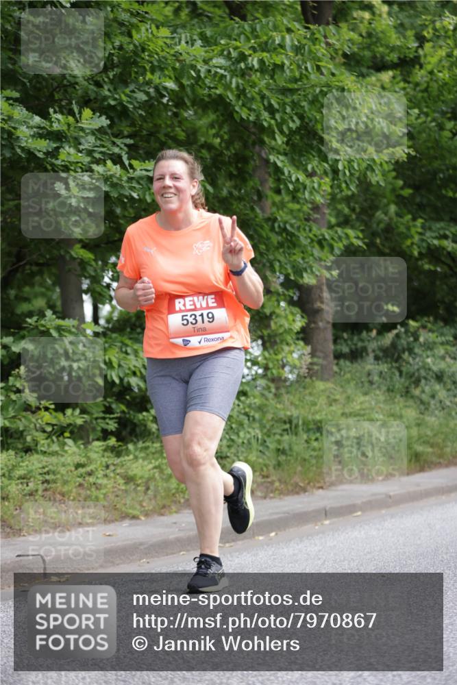 15.06.2025 - REWE Women's Run Jannik Wohlers http://msf.ph/oto/7970867 15.06.2025 10:06:00 Laufen 5319 meine-sportfotos.de