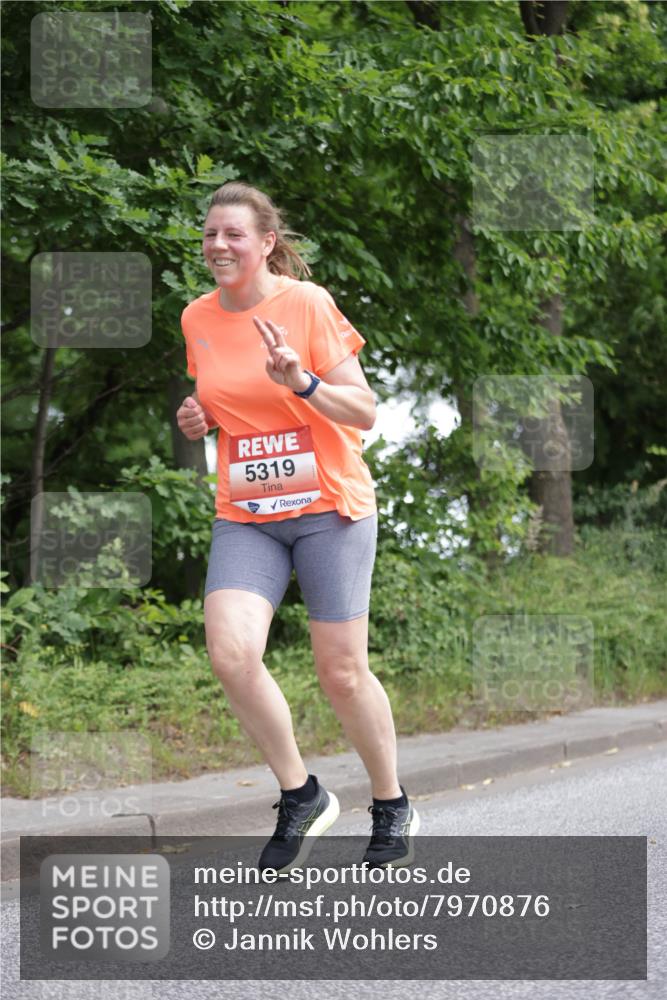 15.06.2025 - REWE Women's Run Jannik Wohlers http://msf.ph/oto/7970876 15.06.2025 10:06:00 Laufen 5319 meine-sportfotos.de