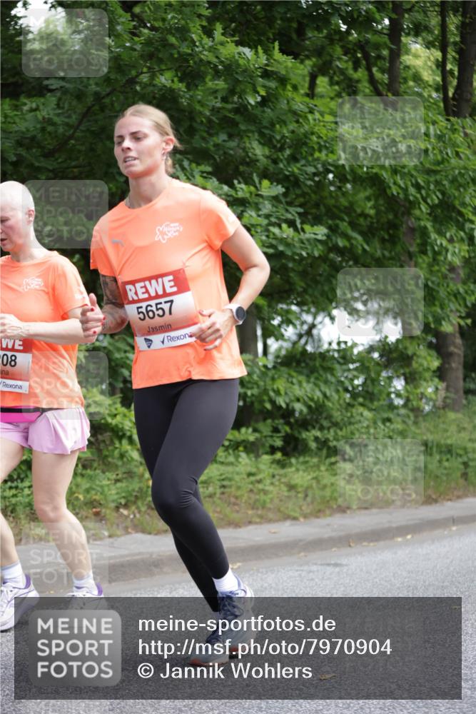 15.06.2025 - REWE Women's Run Jannik Wohlers http://msf.ph/oto/7970904 15.06.2025 10:06:04 Laufen 08, 5657 meine-sportfotos.de