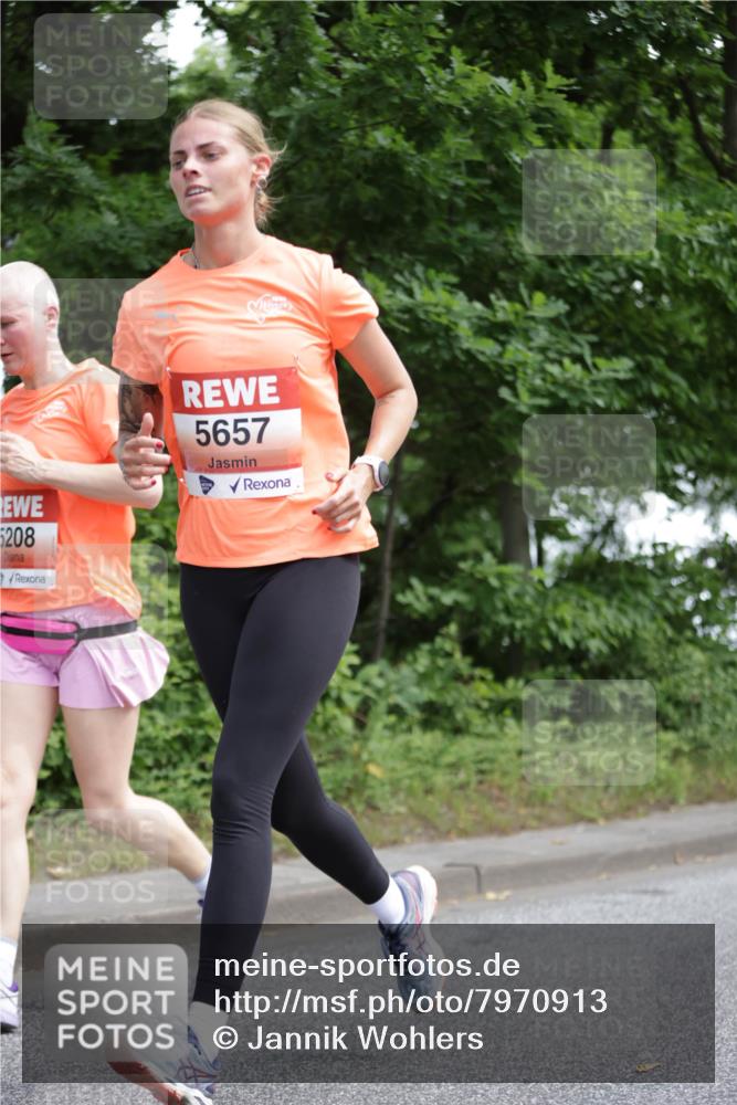 15.06.2025 - REWE Women's Run Jannik Wohlers http://msf.ph/oto/7970913 15.06.2025 10:06:04 Laufen 208, 5657 meine-sportfotos.de