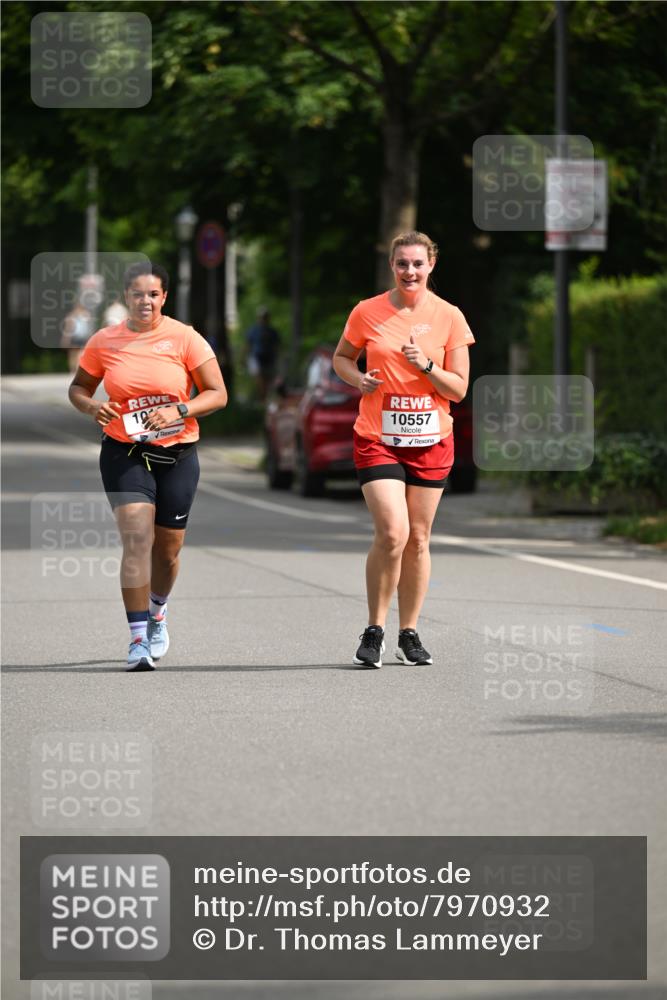 15.06.2025 - REWE Women's Run Dr. Thomas Lammeyer http://msf.ph/oto/7970932 15.06.2025 10:00:01 Laufen 10, 10557 meine-sportfotos.de