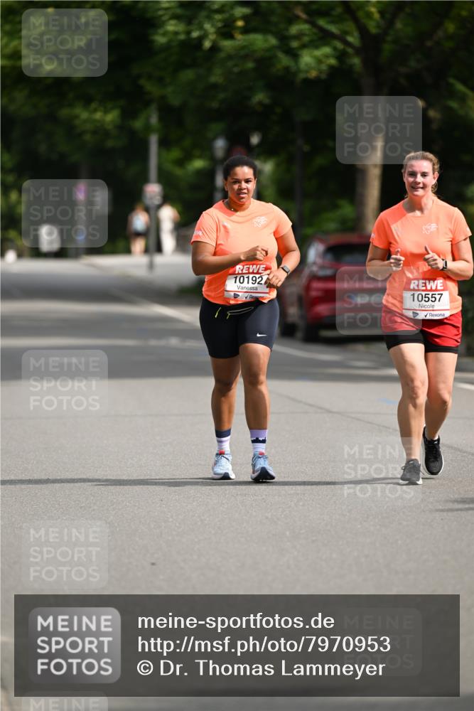 15.06.2025 - REWE Women's Run Dr. Thomas Lammeyer http://msf.ph/oto/7970953 15.06.2025 10:00:02 Laufen 10192, 10557 meine-sportfotos.de