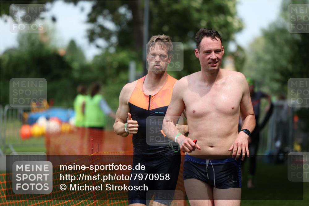 15.06.2025 - 7 Türme Triathlon Michael Strokosch http://msf.ph/oto/7970958 15.06.2025 12:58:54 Schwimmen 194, 826, 845, 860, 884, 953, 1005, 1057, 1066, 1134, 1139, 1154, 1168 meine-sportfotos.de