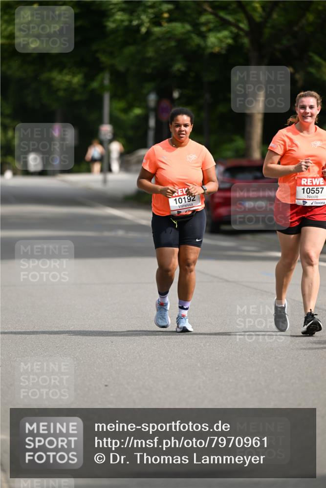 15.06.2025 - REWE Women's Run Dr. Thomas Lammeyer http://msf.ph/oto/7970961 15.06.2025 10:00:02 Laufen 10192, 10557 meine-sportfotos.de