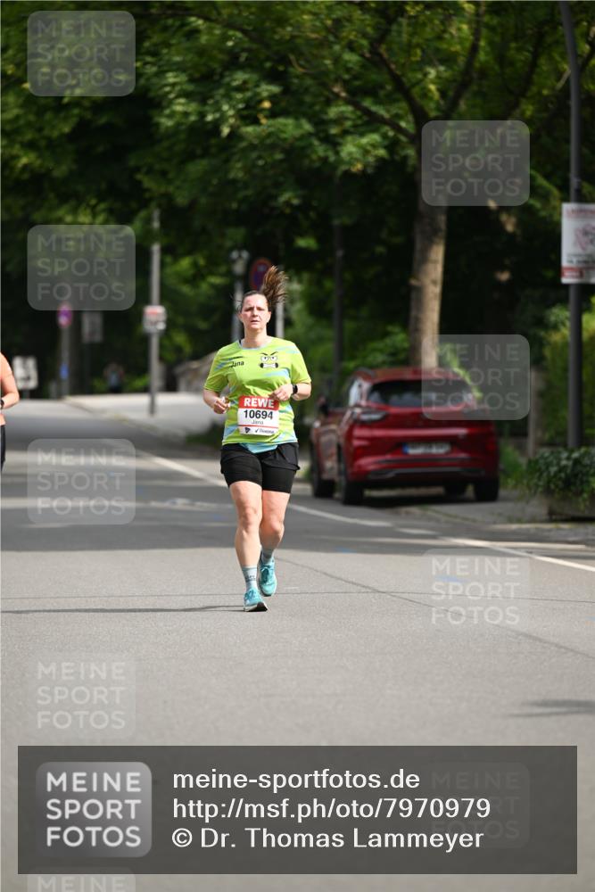 15.06.2025 - REWE Women's Run Dr. Thomas Lammeyer http://msf.ph/oto/7970979 15.06.2025 10:00:11 Laufen 10694 meine-sportfotos.de