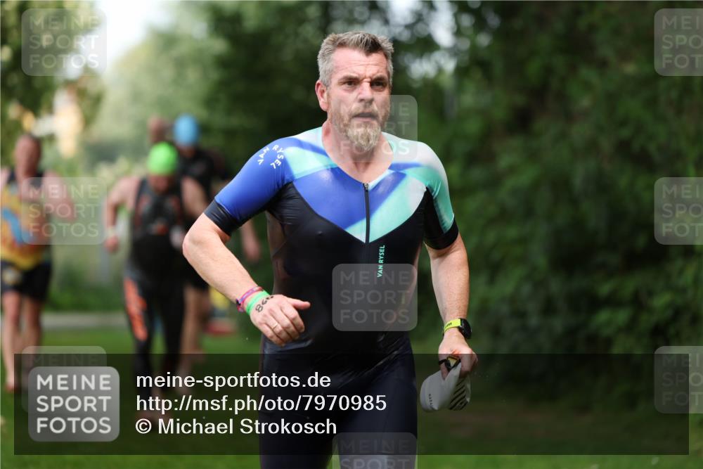 15.06.2025 - 7 Türme Triathlon Michael Strokosch http://msf.ph/oto/7970985 15.06.2025 12:59:01 Schwimmen 194, 754, 816, 826, 845, 860, 884, 953, 1005, 1057, 1063, 1066, 1134, 1139, 1154, 1168 meine-sportfotos.de