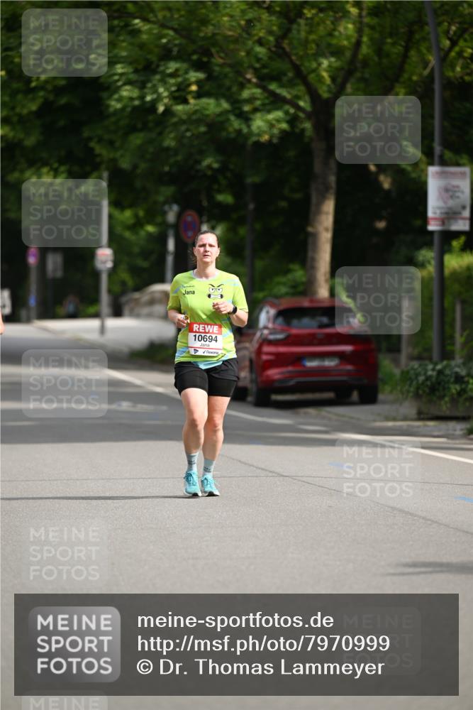 15.06.2025 - REWE Women's Run Dr. Thomas Lammeyer http://msf.ph/oto/7970999 15.06.2025 10:00:12 Laufen 10694 meine-sportfotos.de