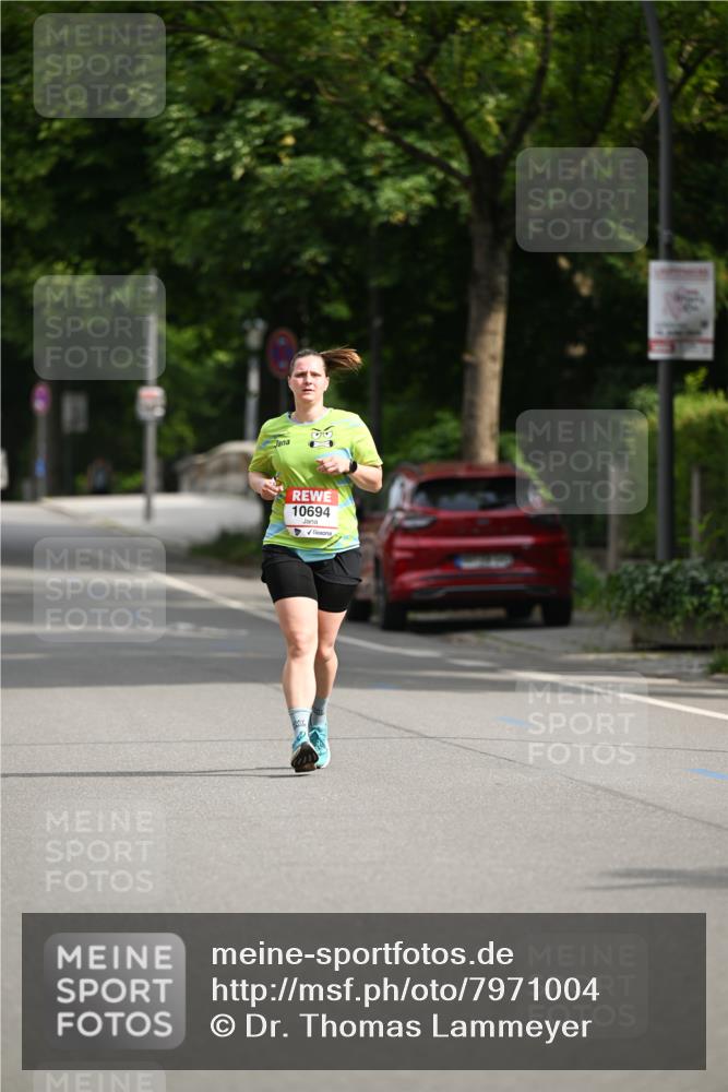 15.06.2025 - REWE Women's Run Dr. Thomas Lammeyer http://msf.ph/oto/7971004 15.06.2025 10:00:12 Laufen 10694 meine-sportfotos.de