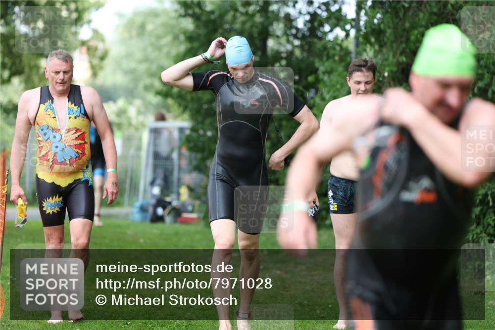 15.06.2025 - 7 Türme Triathlon Michael Strokosch http://msf.ph/oto/7971028 15.06.2025 12:59:05 Schwimmen 194, 754, 816, 826, 845, 860, 953, 1063, 1066, 1097, 1134, 1154 meine-sportfotos.de
