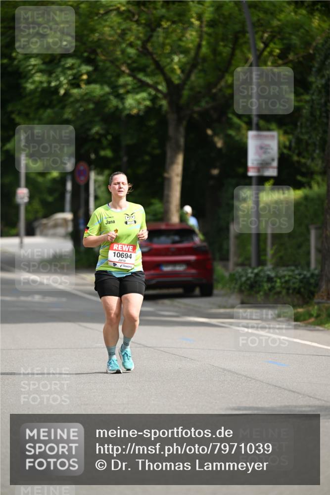 15.06.2025 - REWE Women's Run Dr. Thomas Lammeyer http://msf.ph/oto/7971039 15.06.2025 10:00:13 Laufen 10694 meine-sportfotos.de