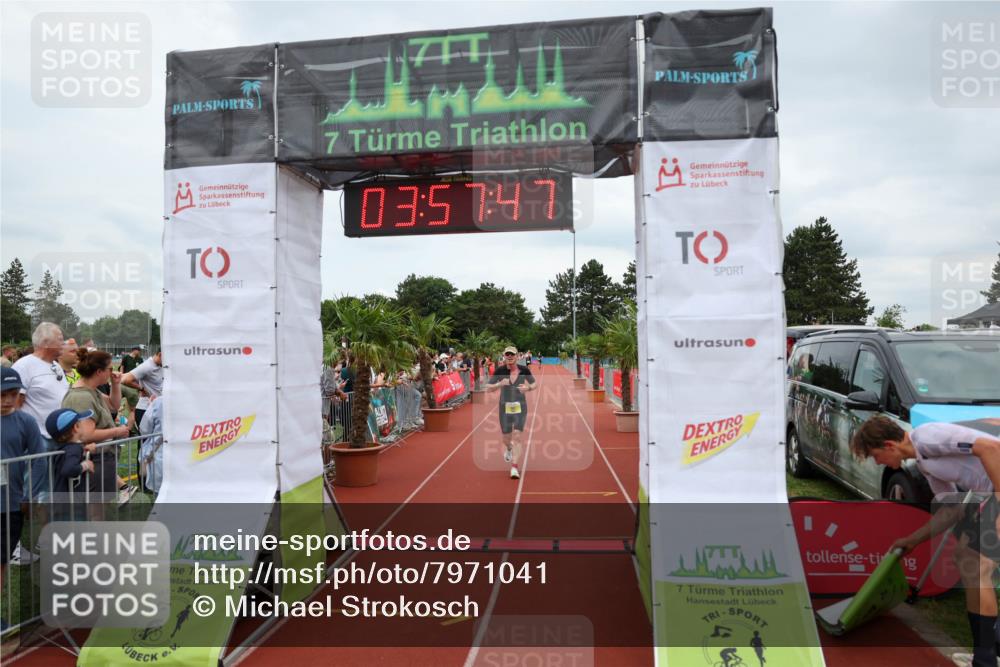 15.06.2025 - 7 Türme Triathlon Michael Strokosch http://msf.ph/oto/7971041 15.06.2025 13:57:46 Ziel 767, 1077 meine-sportfotos.de