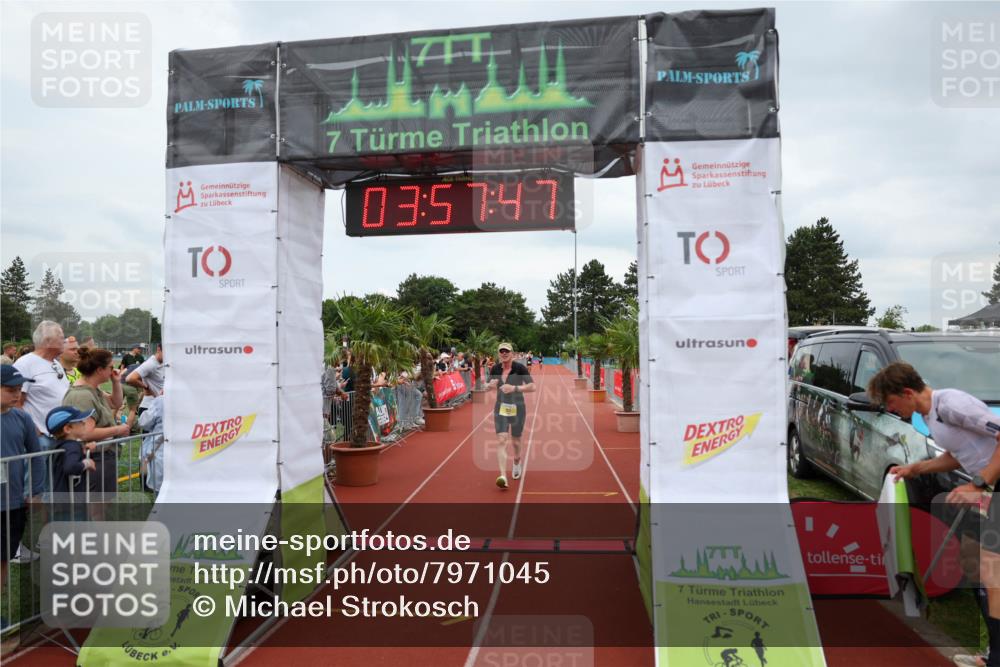 15.06.2025 - 7 Türme Triathlon Michael Strokosch http://msf.ph/oto/7971045 15.06.2025 13:57:47 Ziel 767 meine-sportfotos.de