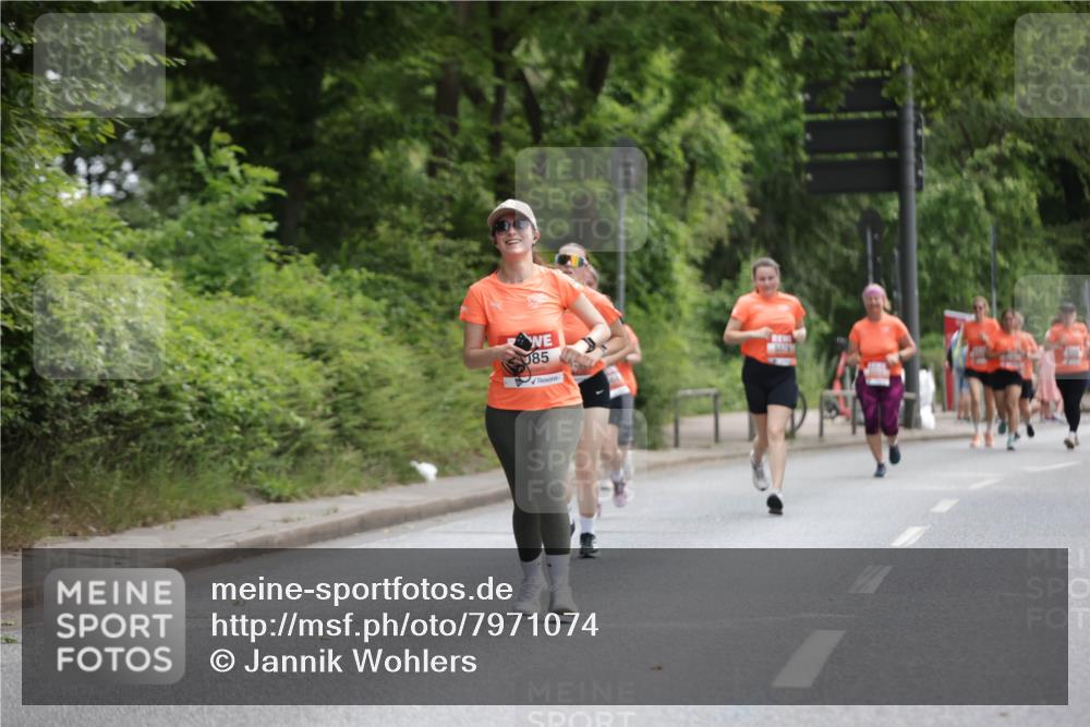 15.06.2025 - REWE Women's Run Jannik Wohlers http://msf.ph/oto/7971074 15.06.2025 10:06:14 Laufen 85, 5679 meine-sportfotos.de